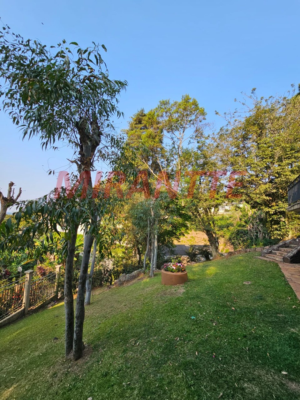 Cond. fechado de 500m² com 5 quartos em Roseira