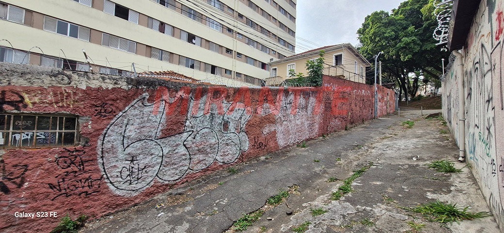 Terreno de 0m² em Santana
