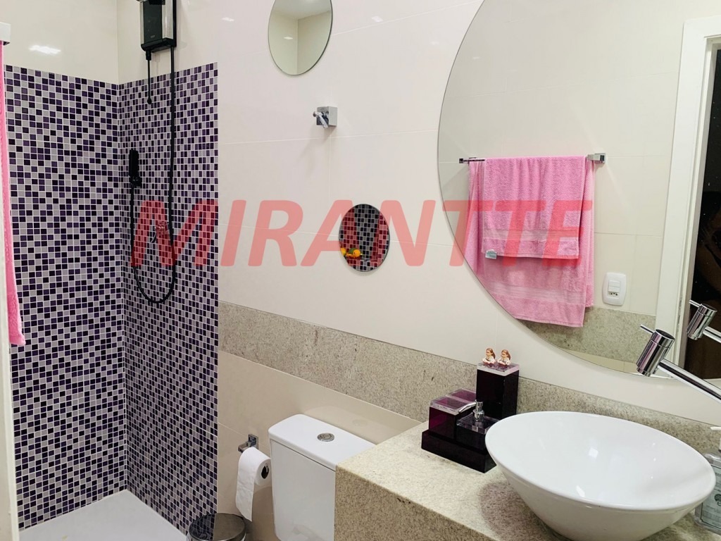 Cond. fechado de 130m² com 3 quartos em Chora Menino