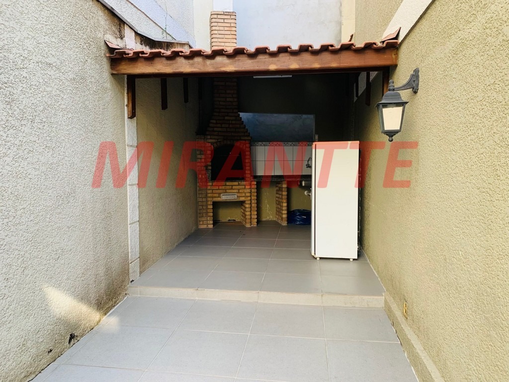 Cond. fechado de 130m² com 3 quartos em Chora Menino