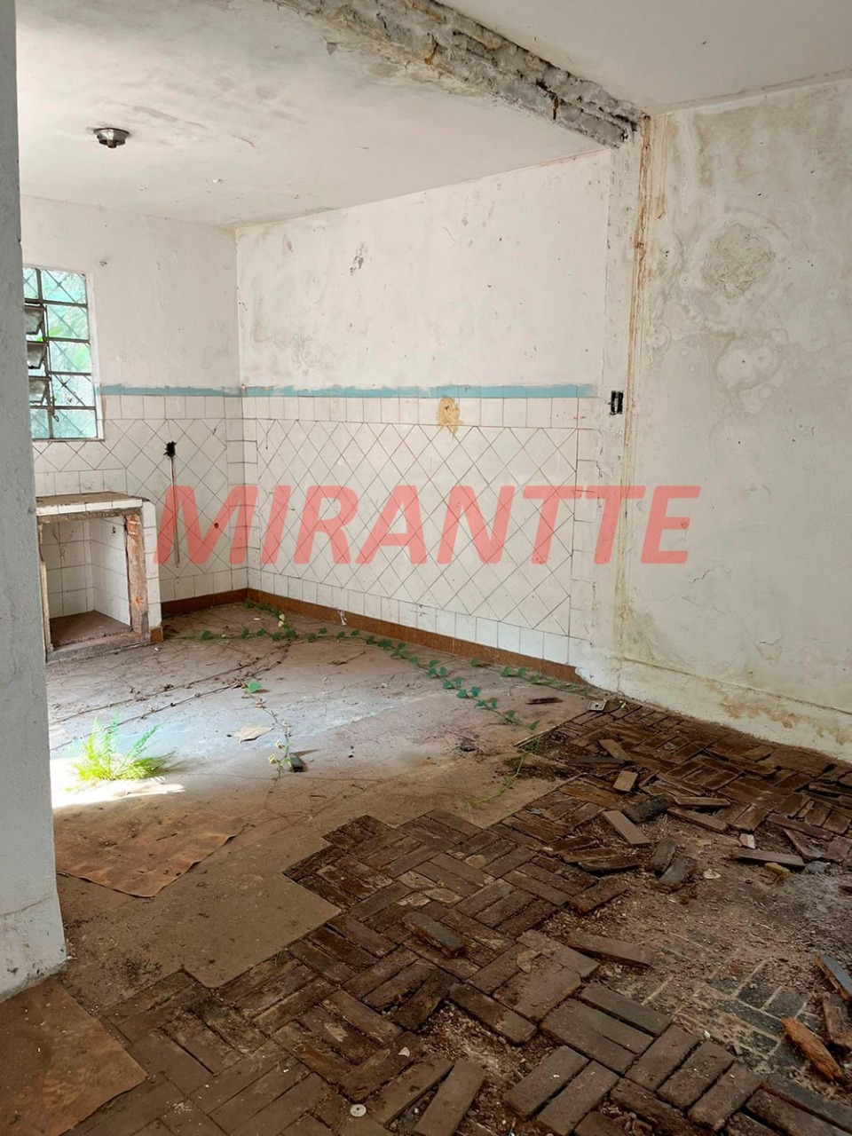 Terreno de 0m² em Água Fria
