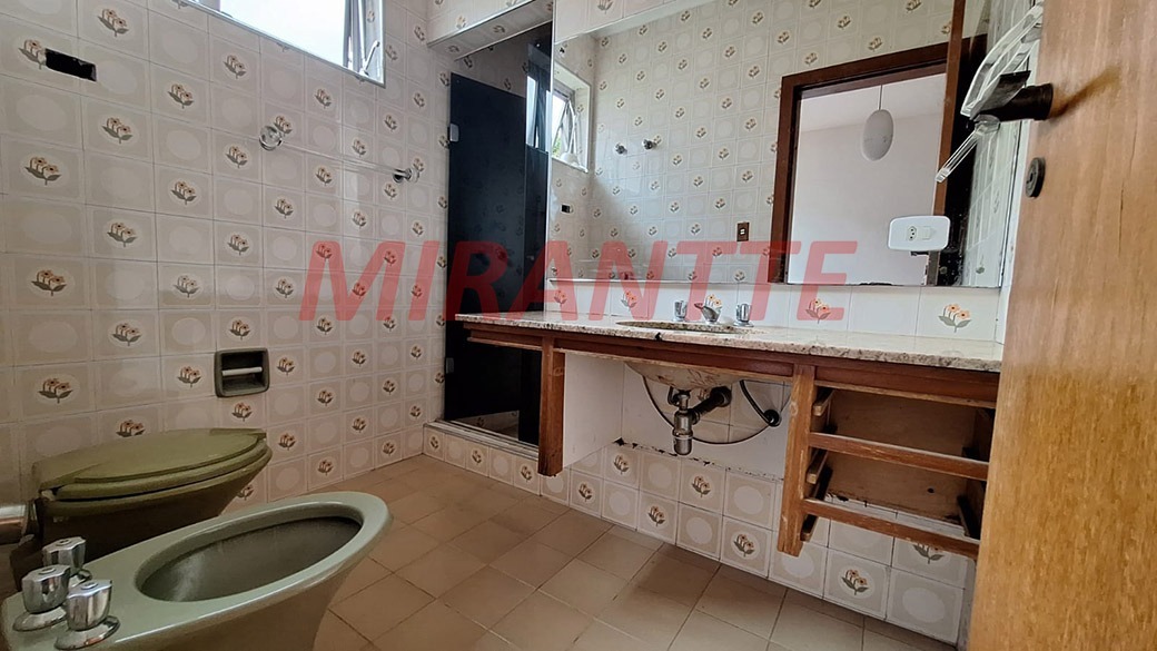 Sobrado de 332m² com 4 quartos em Jardim São Bento