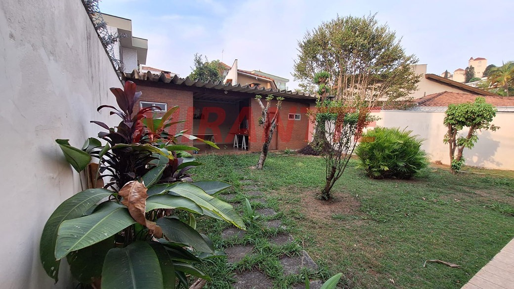 Sobrado de 332m² com 4 quartos em Jardim São Bento