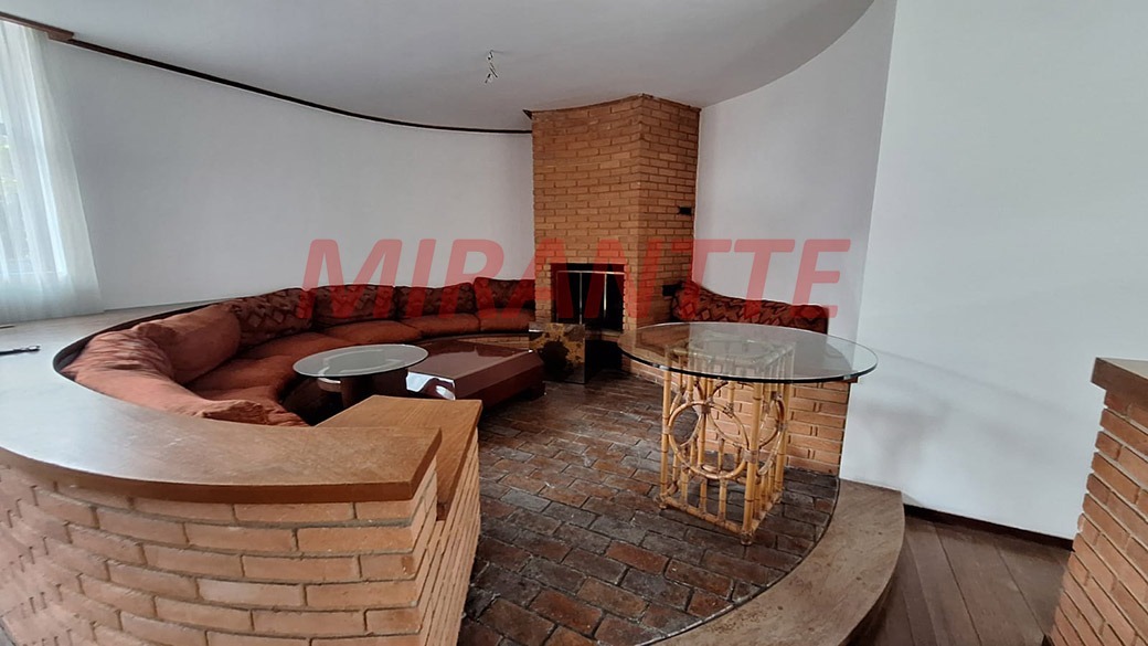 Sobrado de 332m² com 4 quartos em Jardim São Bento