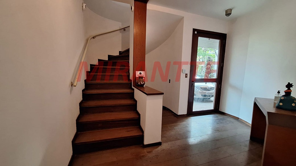 Sobrado de 332m² com 4 quartos em Jardim São Bento