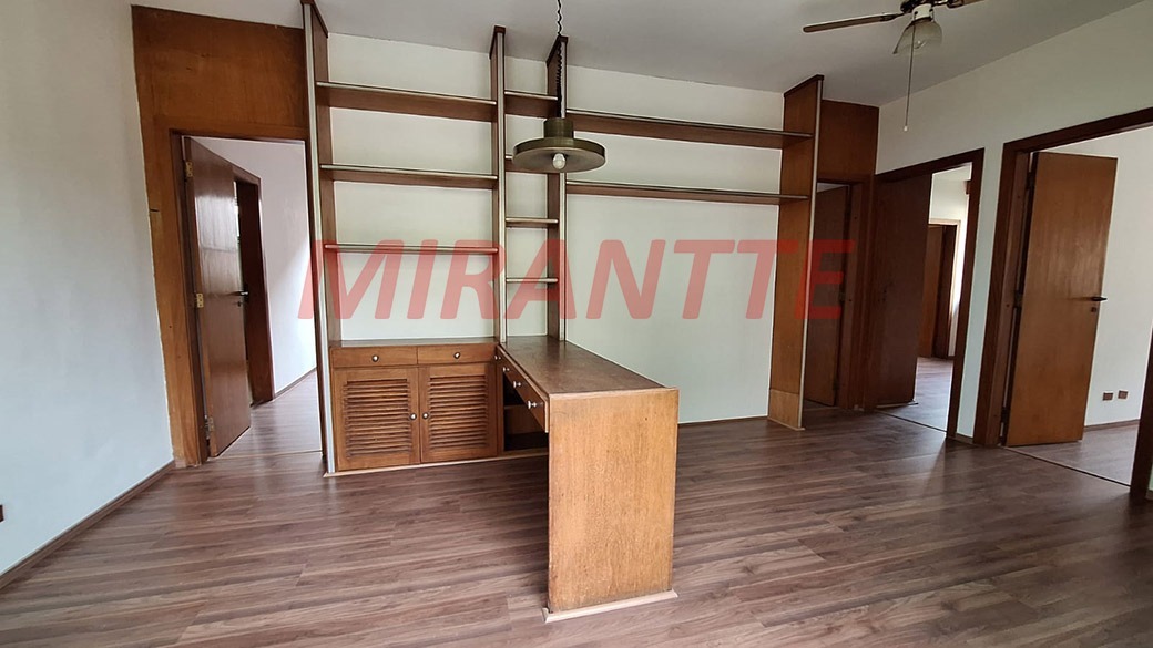 Sobrado de 332m² com 4 quartos em Jardim São Bento