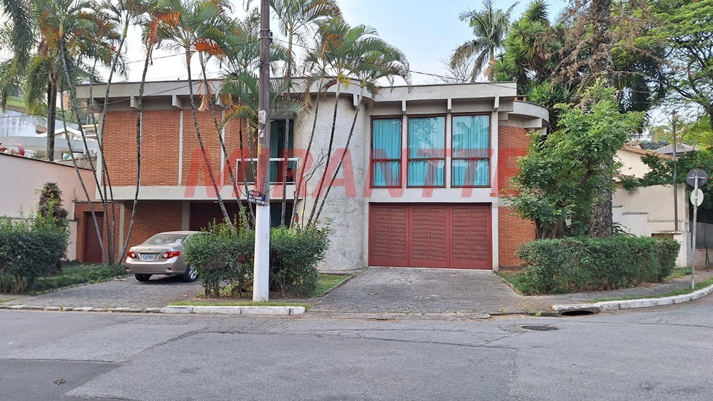 Sobrado de 332m² com 4 quartos em Jardim São Bento