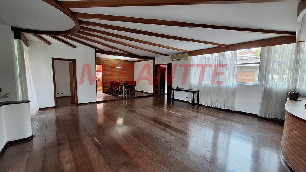 Sobrado de 332m² com 4 quartos em Jardim São Bento