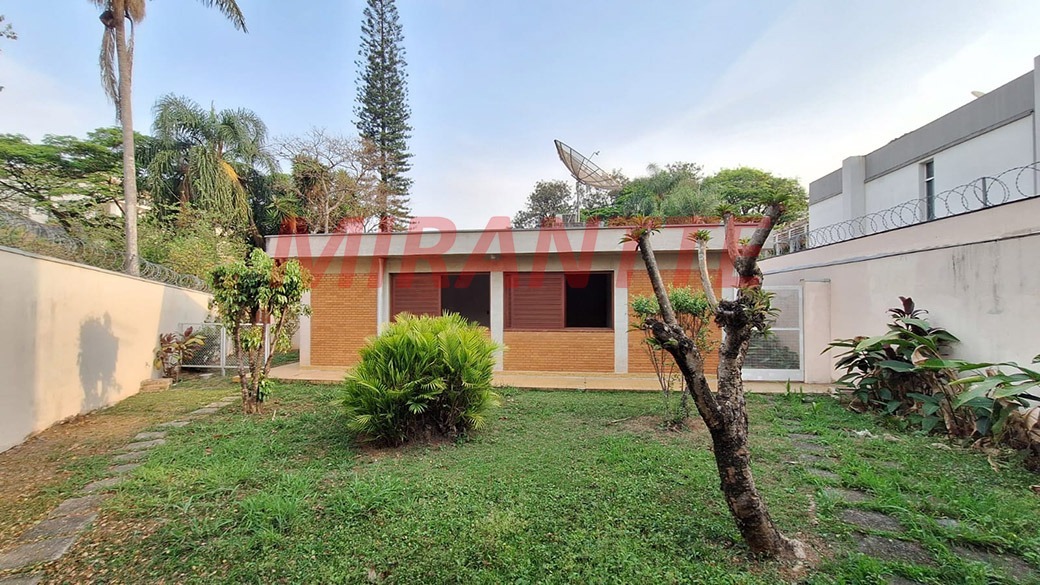 Sobrado de 332m² com 4 quartos em Jardim São Bento