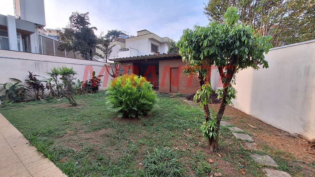 Sobrado de 332m² com 4 quartos em Jardim São Bento