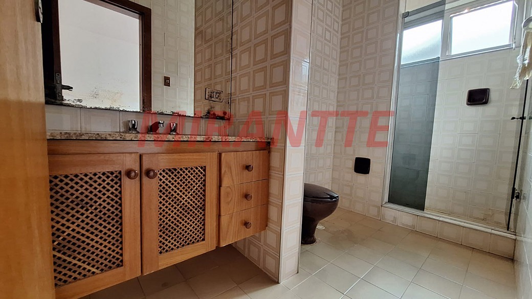 Sobrado de 332m² com 4 quartos em Jardim São Bento