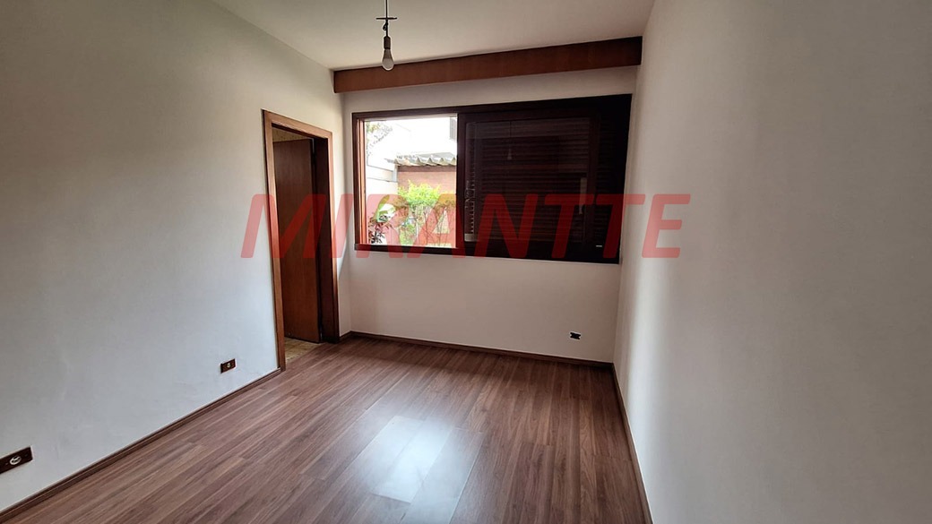 Sobrado de 332m² com 4 quartos em Jardim São Bento