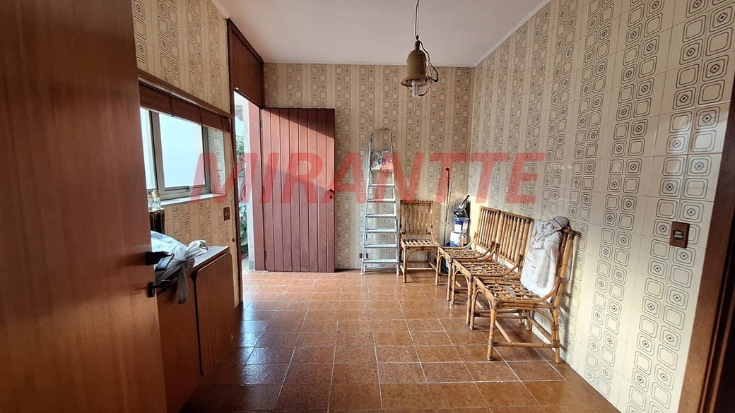 Sobrado de 332m² com 4 quartos em Jardim São Bento