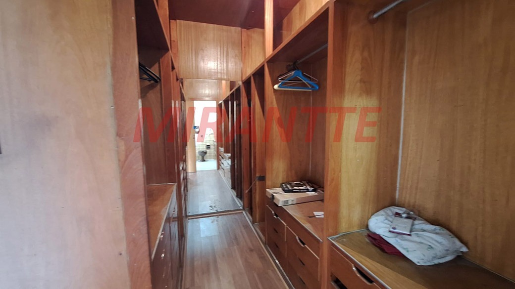 Sobrado de 332m² com 4 quartos em Jardim São Bento