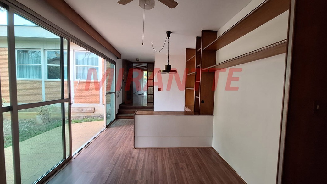 Sobrado de 332m² com 4 quartos em Jardim São Bento