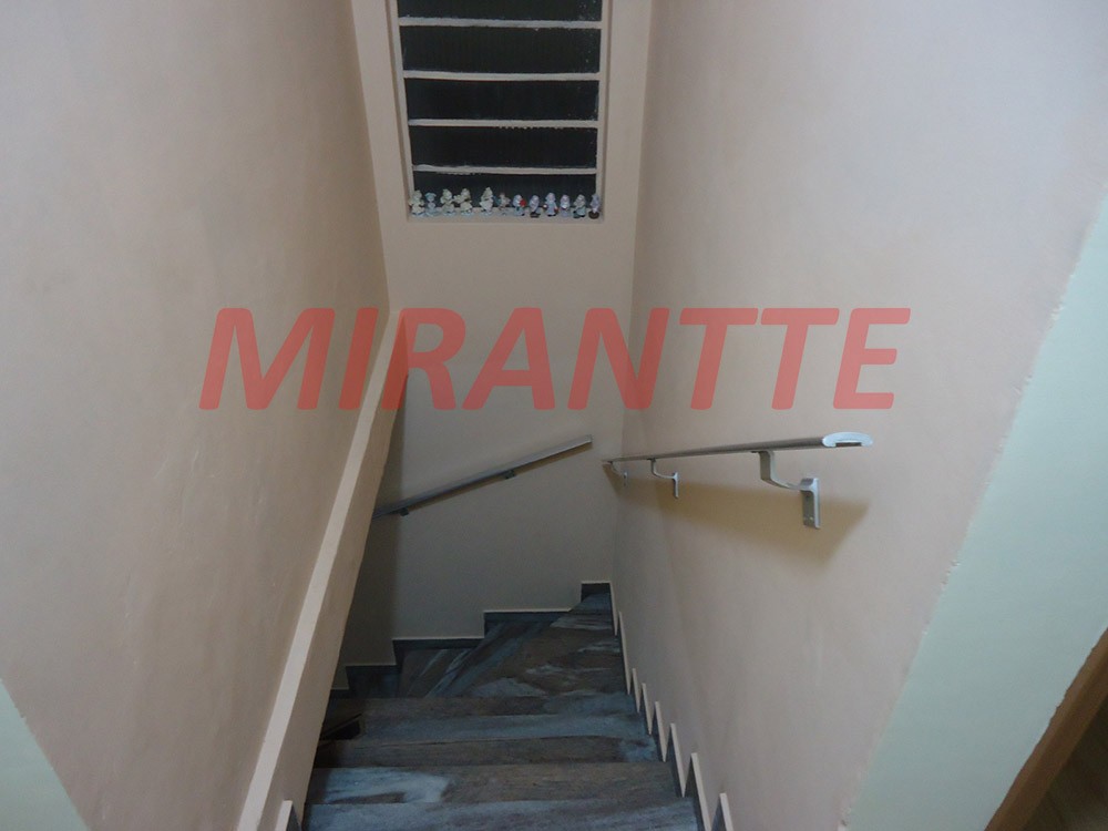 Sobrado de 227m² com 3 quartos em Santana