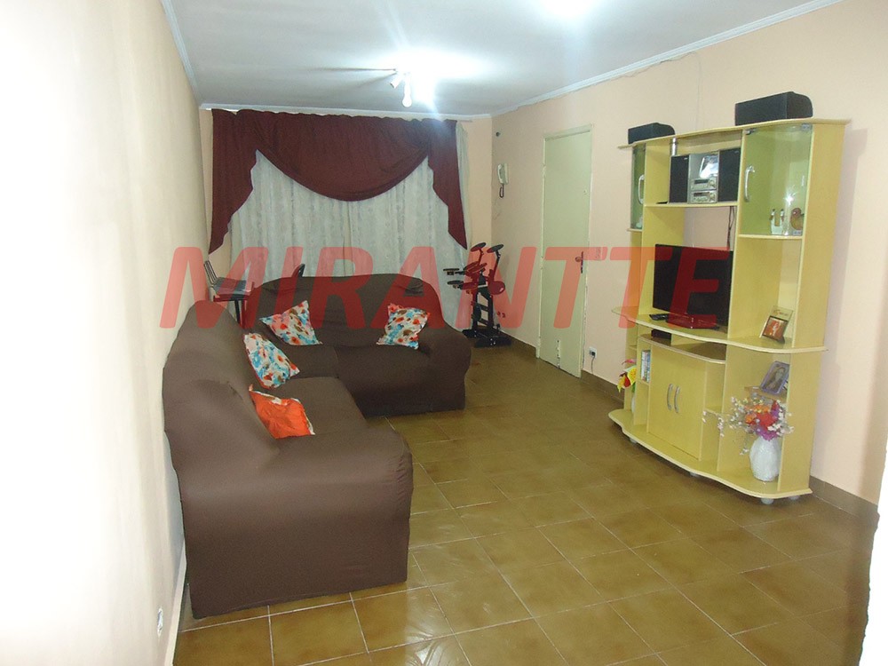 Sobrado de 227m² com 3 quartos em Santana
