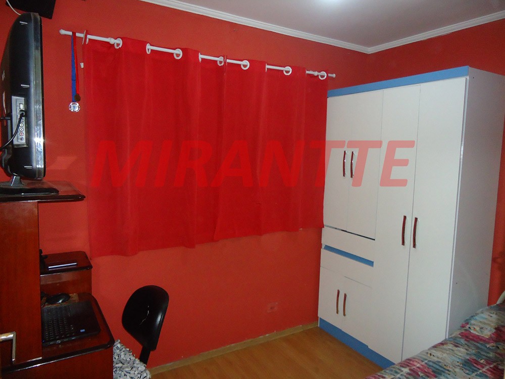 Sobrado de 227m² com 3 quartos em Santana