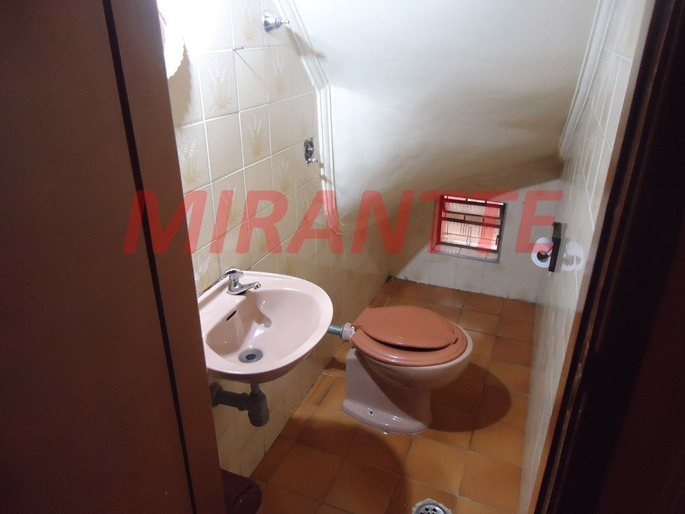 Sobrado de 227m² com 3 quartos em Santana