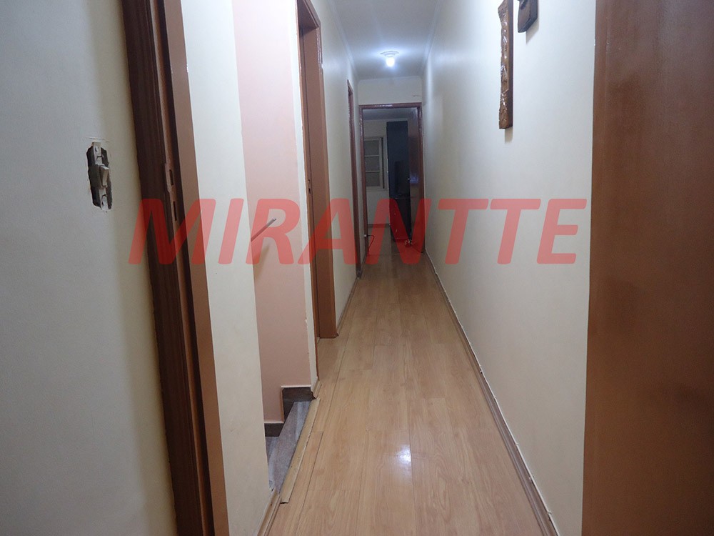Sobrado de 227m² com 3 quartos em Santana