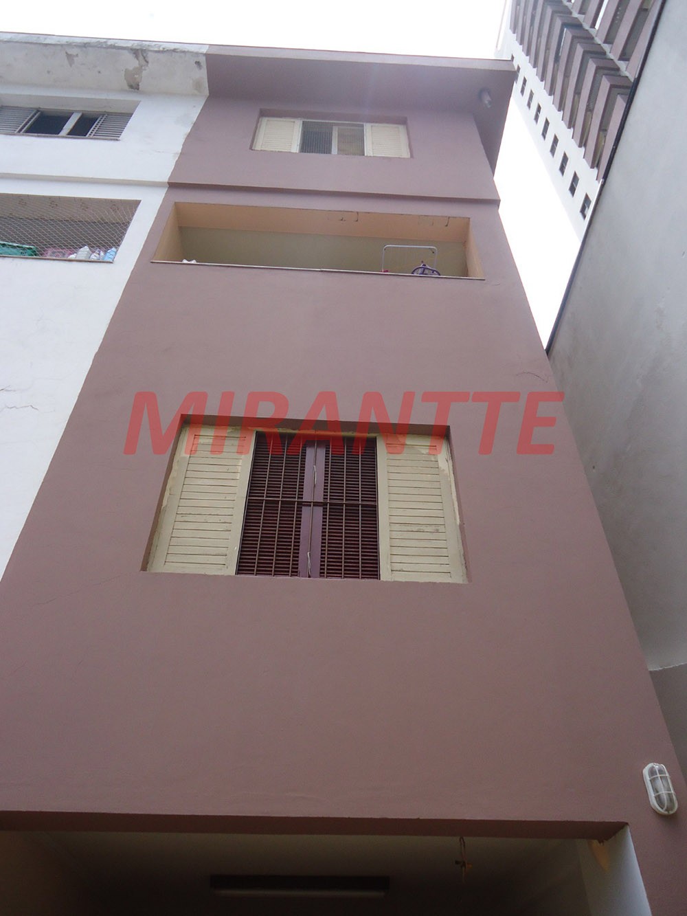 Sobrado de 227m² com 3 quartos em Santana