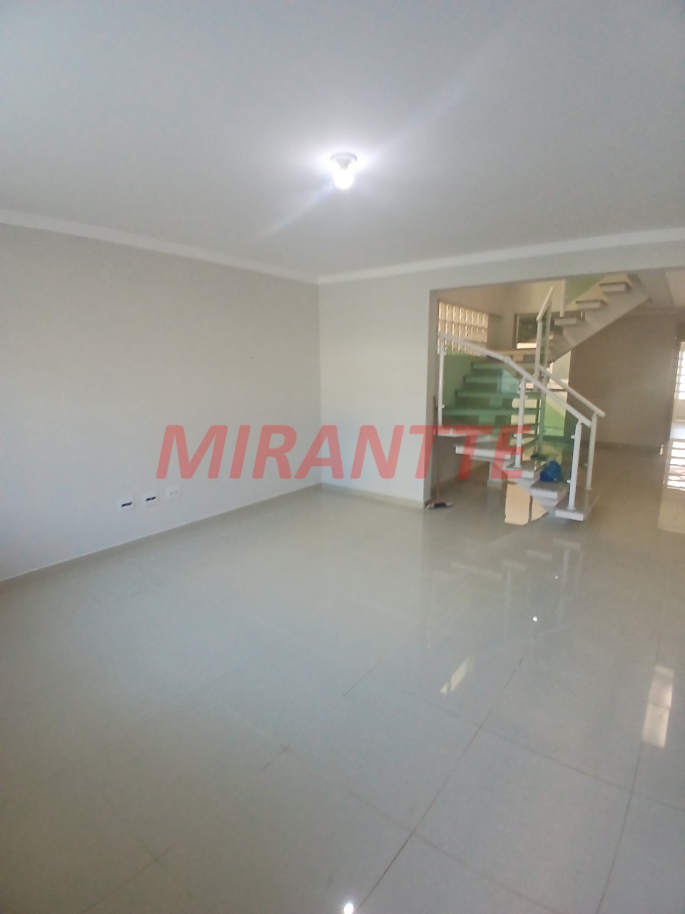 Sobrado de 160m² com 3 quartos em Santana