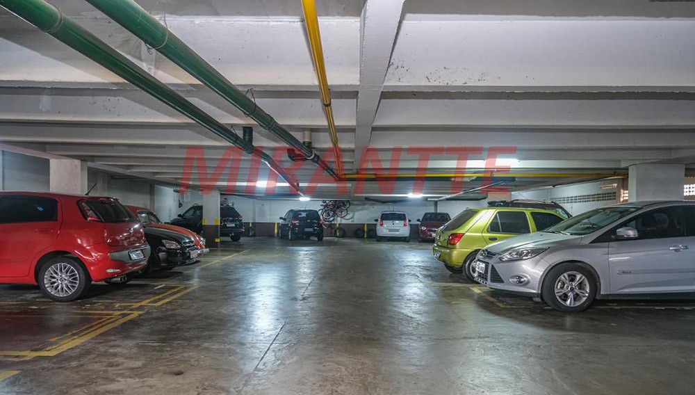 Apartamento de 74m² com 3 quartos em Água Fria