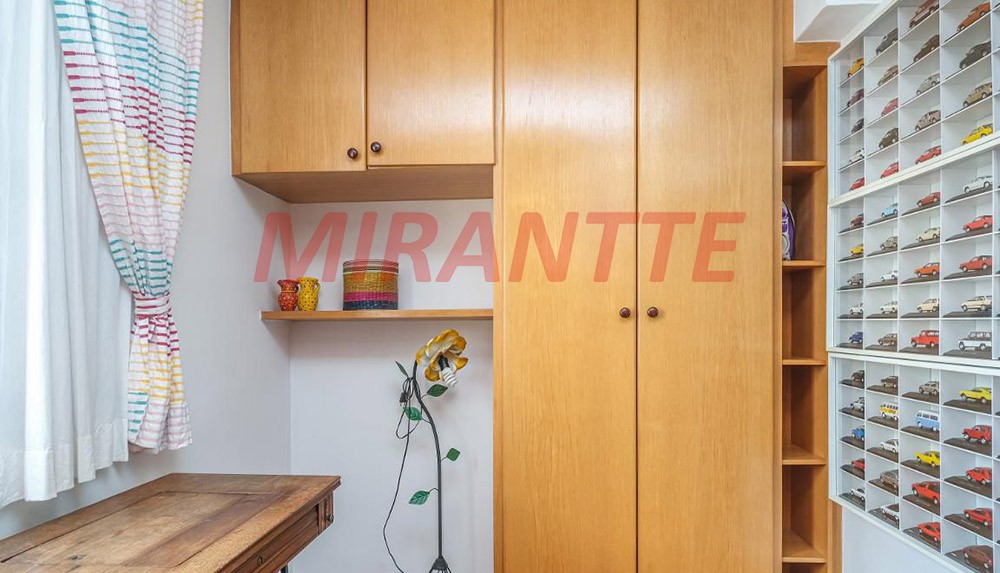 Apartamento de 74m² com 3 quartos em Água Fria