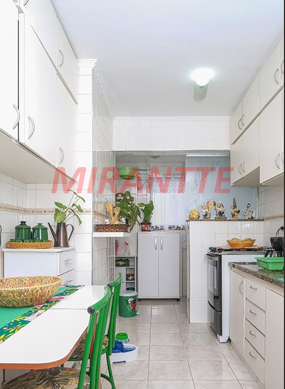 Apartamento de 74m² com 3 quartos em Água Fria