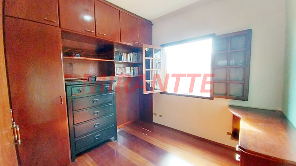 Sobrado com 3 quartos em Vila Nova Mazzei