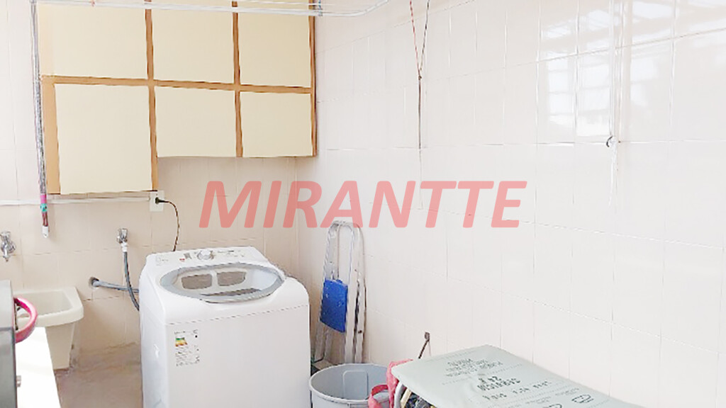 Sobrado com 3 quartos em Vila Nova Mazzei