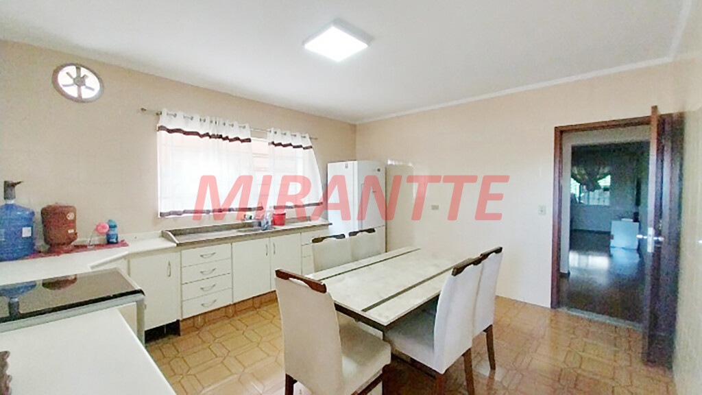 Sobrado com 3 quartos em Vila Nova Mazzei