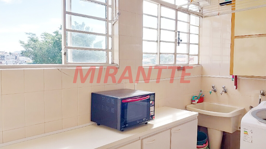 Sobrado com 3 quartos em Vila Nova Mazzei