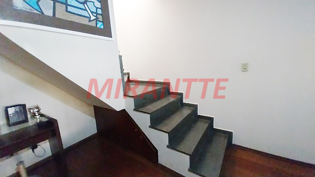 Sobrado com 3 quartos em Vila Nova Mazzei