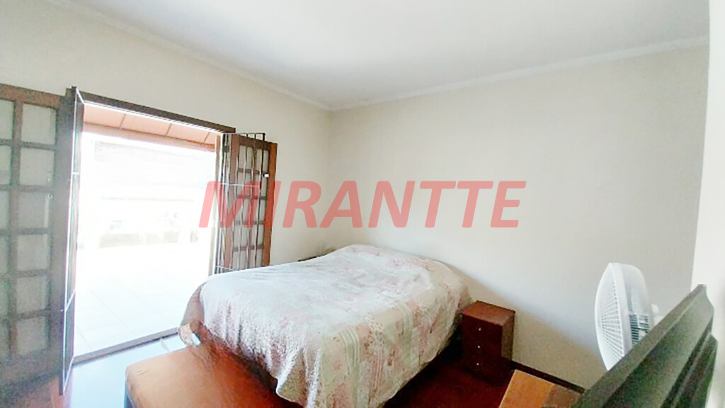 Sobrado com 3 quartos em Vila Nova Mazzei