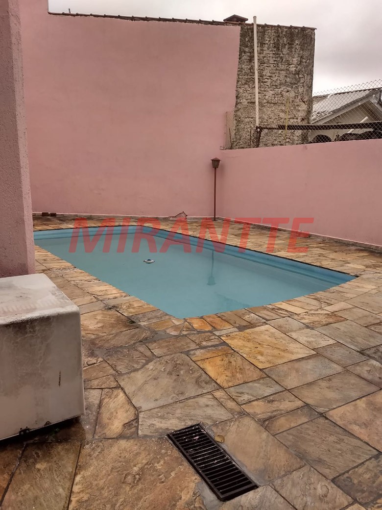 Casa terrea de 203m² com 4 quartos em Água Fria