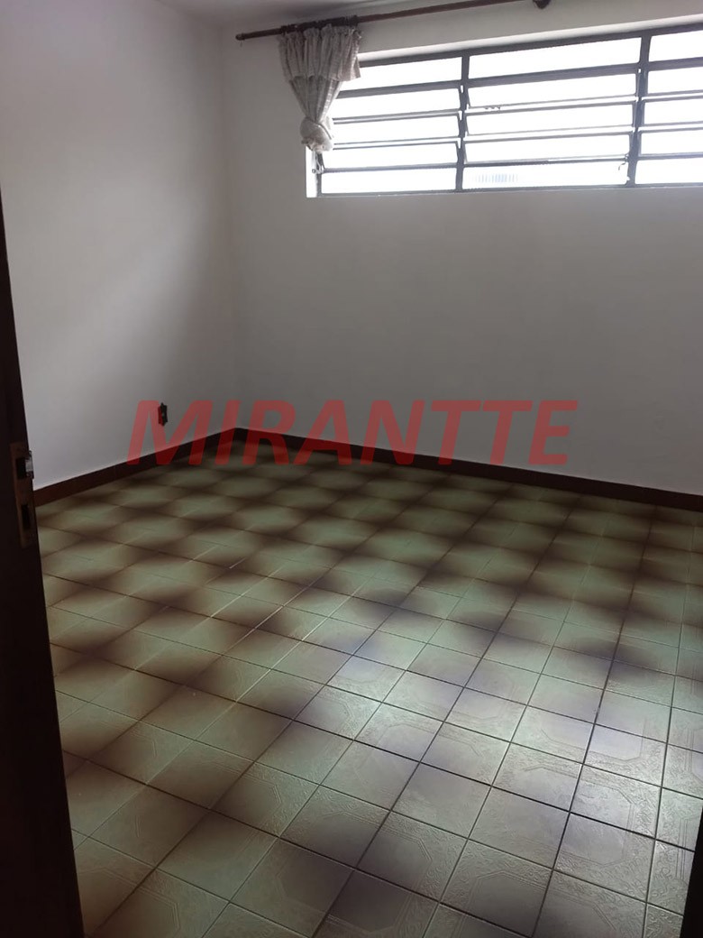 Casa terrea de 203m² com 4 quartos em Água Fria