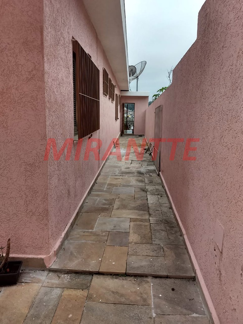 Casa terrea de 203m² com 4 quartos em Água Fria