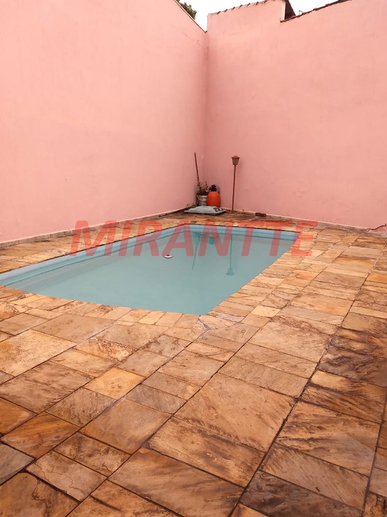 Casa terrea de 203m² com 4 quartos em Água Fria