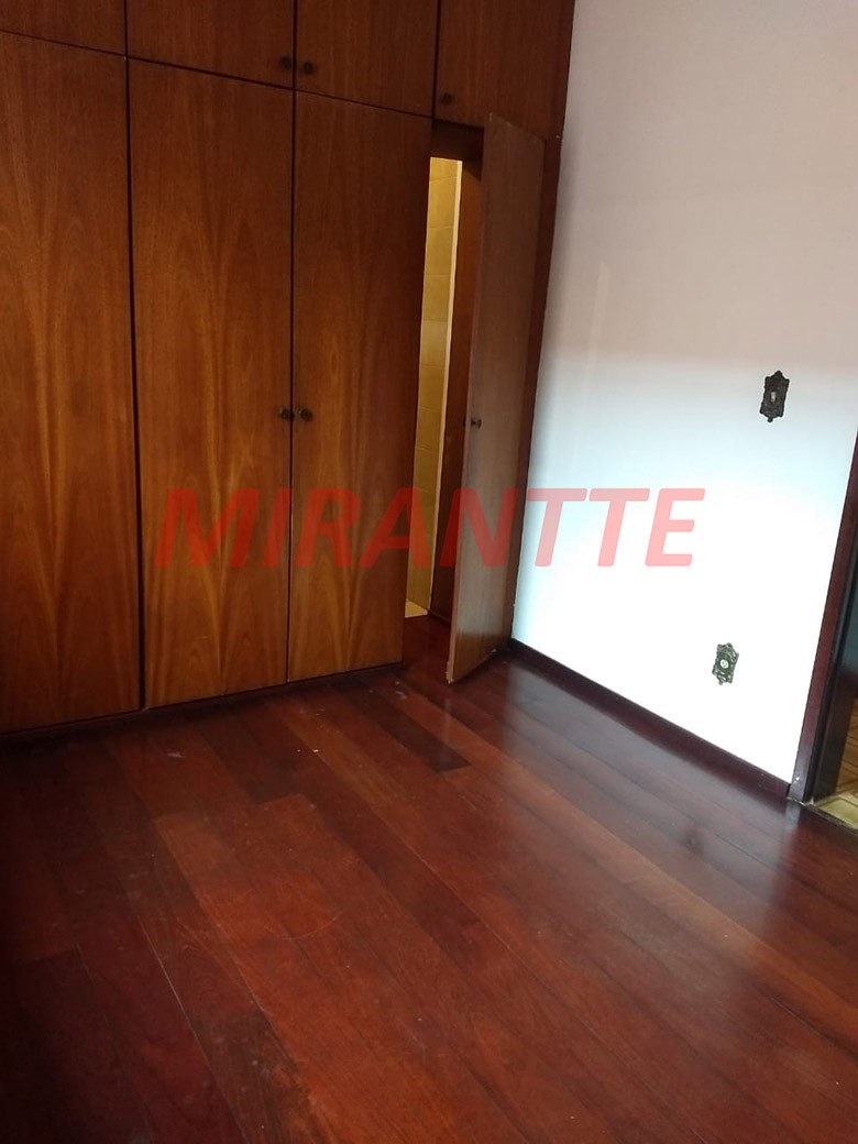 Casa terrea de 203m² com 4 quartos em Água Fria