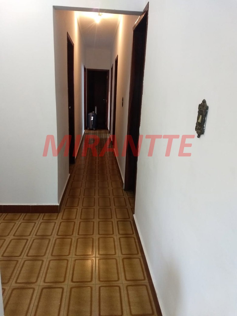 Casa terrea de 203m² com 4 quartos em Água Fria
