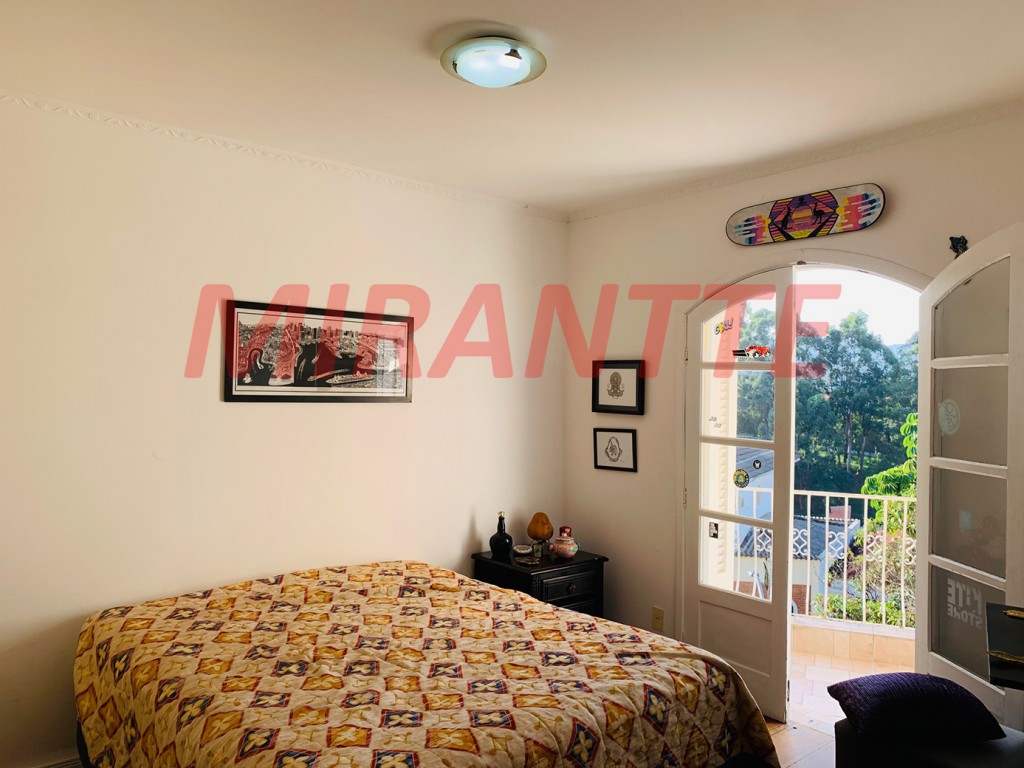 Sobrado de 277m² com 4 quartos em Jardim Kherlakian