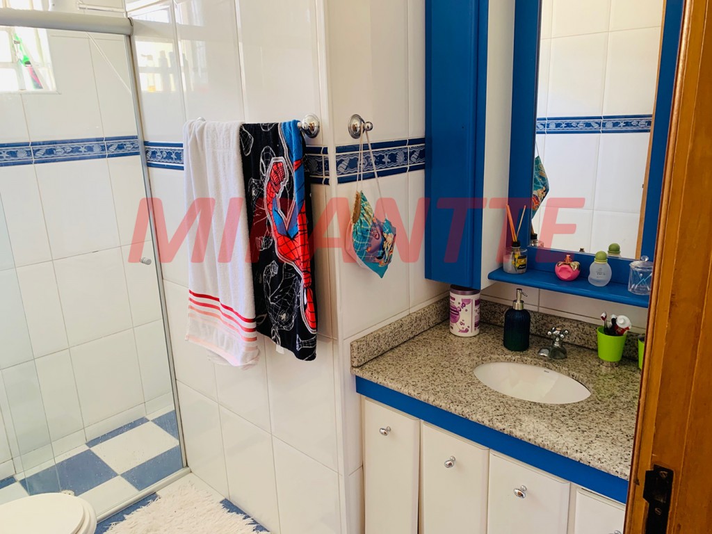 Sobrado de 277m² com 4 quartos em Jardim Kherlakian