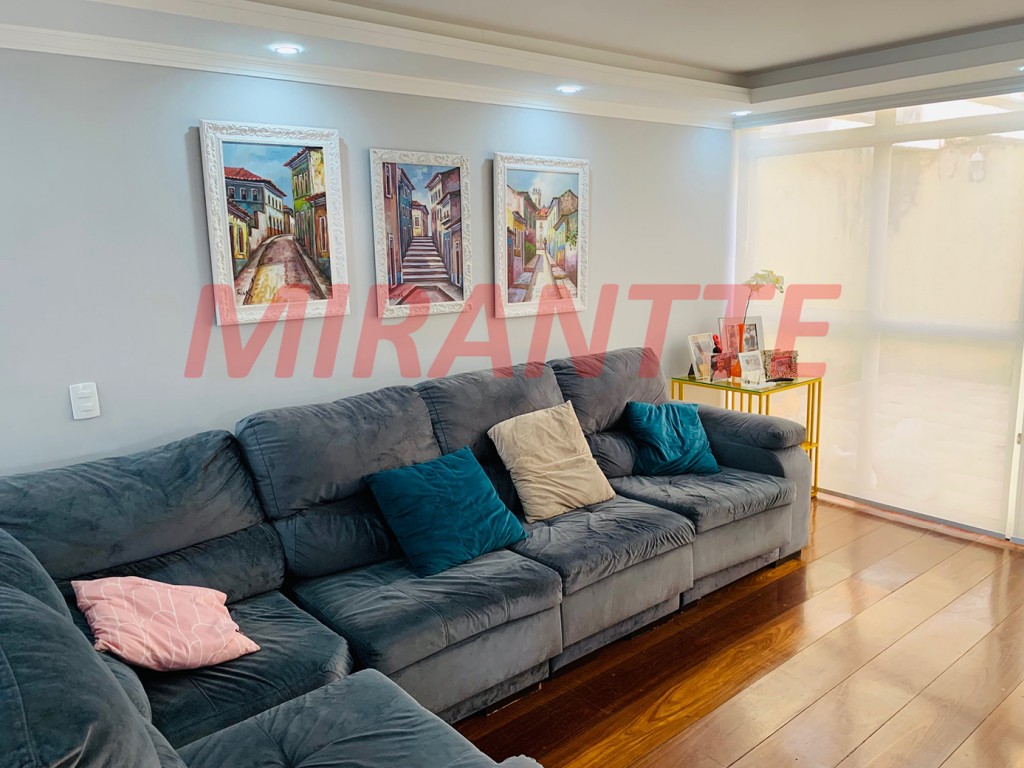 Sobrado de 277m² com 4 quartos em Jardim Kherlakian