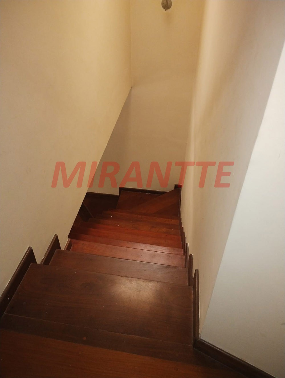 Sobrado de 200m² com 4 quartos em Tremembe
