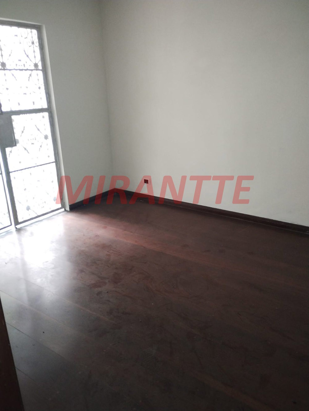 Sobrado de 200m² com 4 quartos em Tremembe