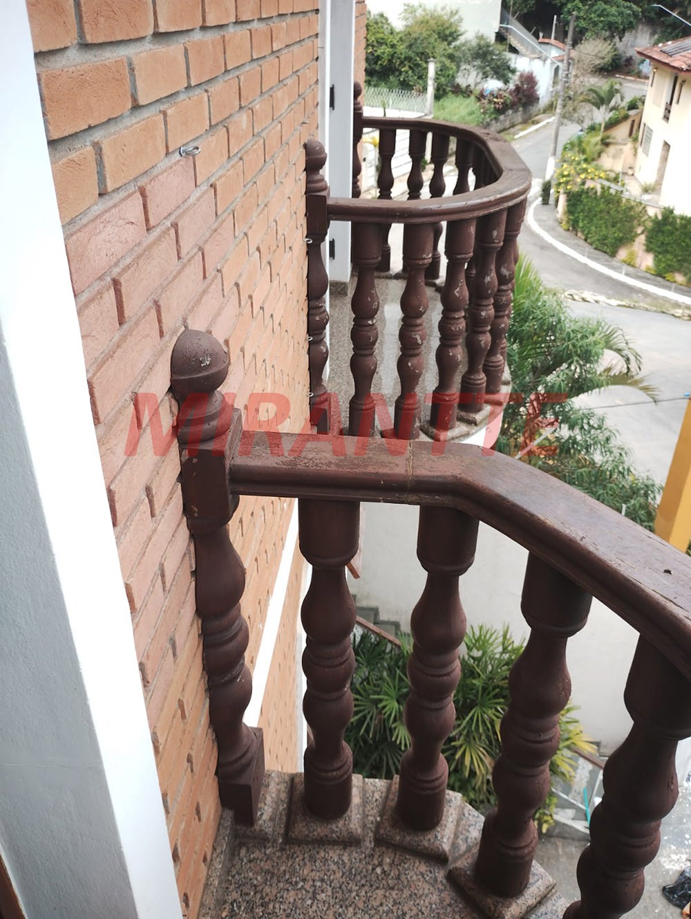 Sobrado de 200m² com 4 quartos em Tremembe