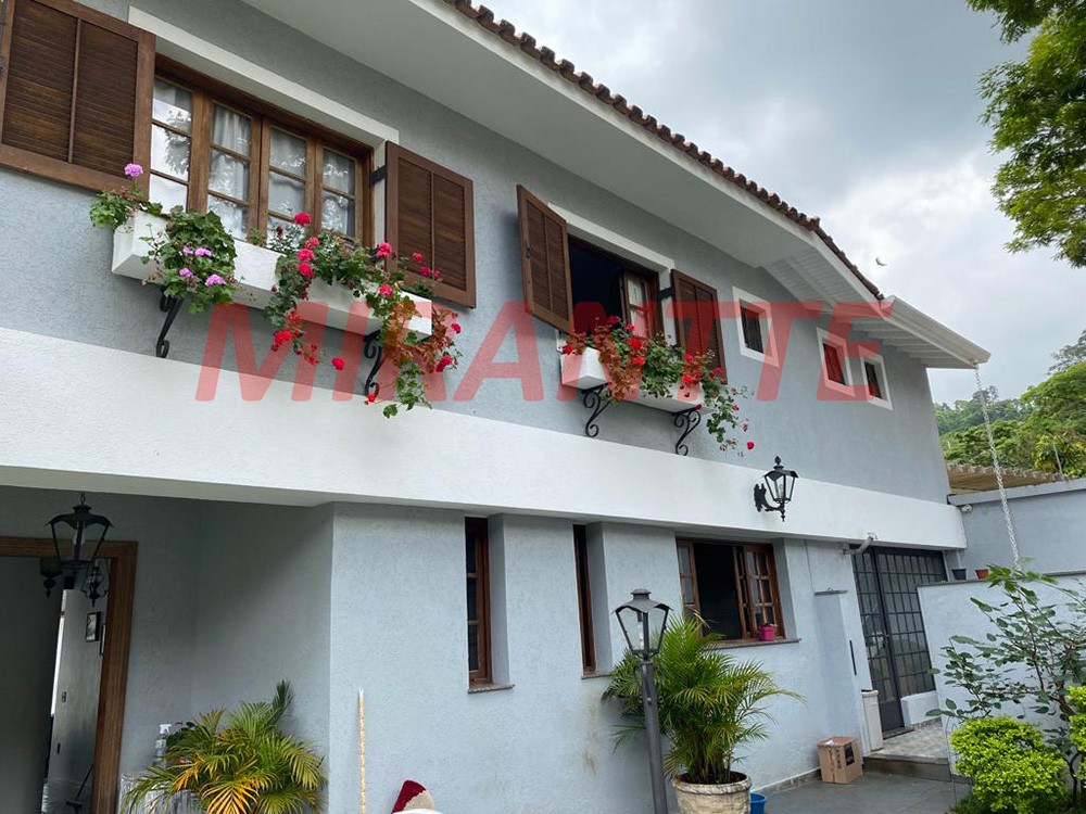 Sobrado de 500m² com 5 quartos em Jardim Bibi
