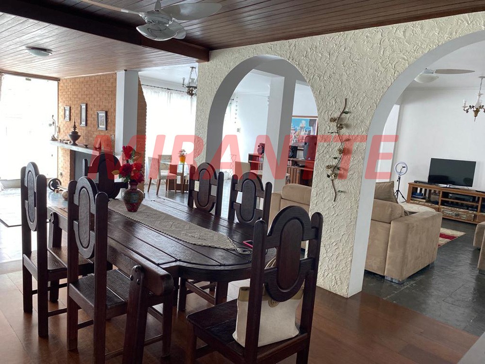Sobrado de 500m² com 5 quartos em Jardim Bibi