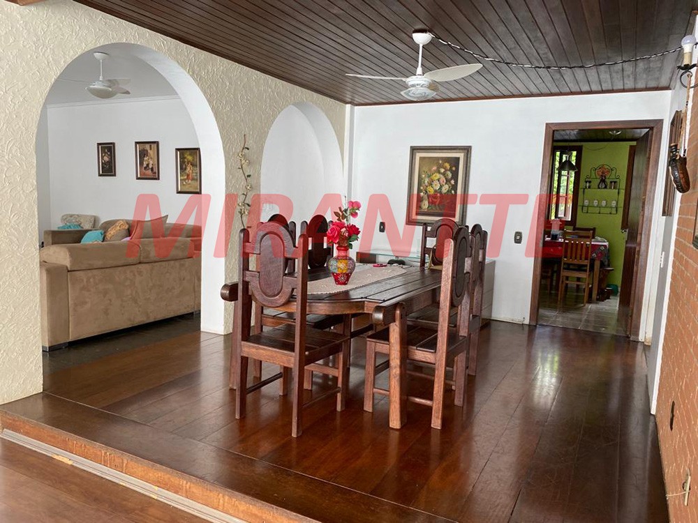 Sobrado de 500m² com 5 quartos em Jardim Bibi